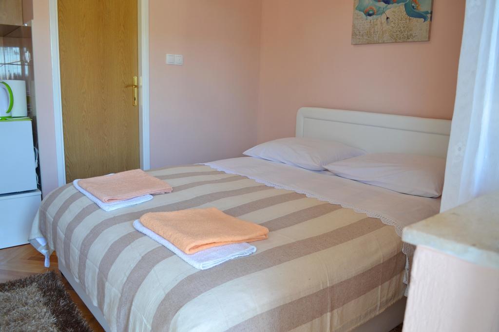 Apartment And Rooms Toka Zadar Oda fotoğraf